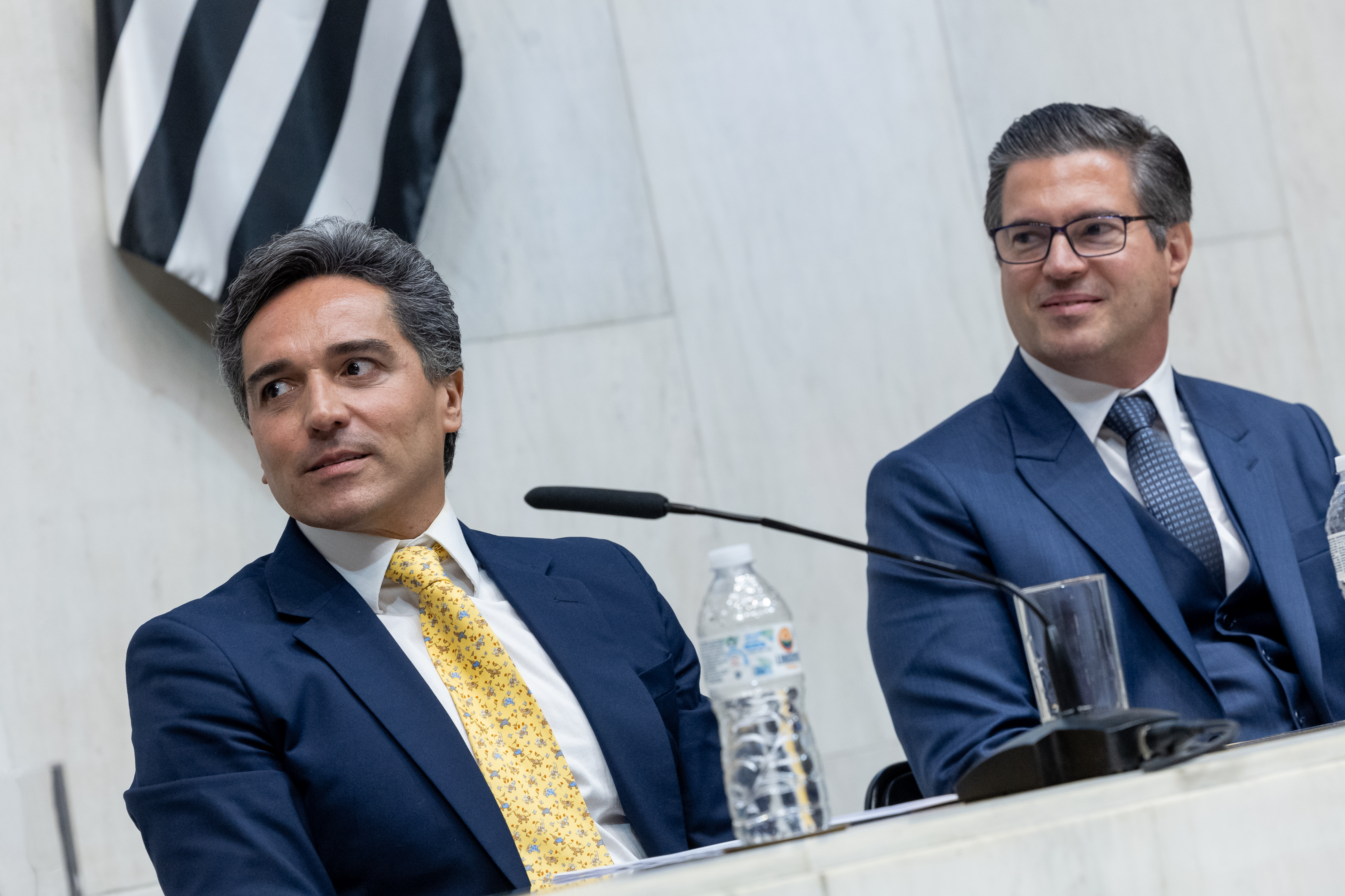 Deputado Estadual Paulo Mansur entrega colar de honra ao mérito legislativo à empresário Paulo Mendes